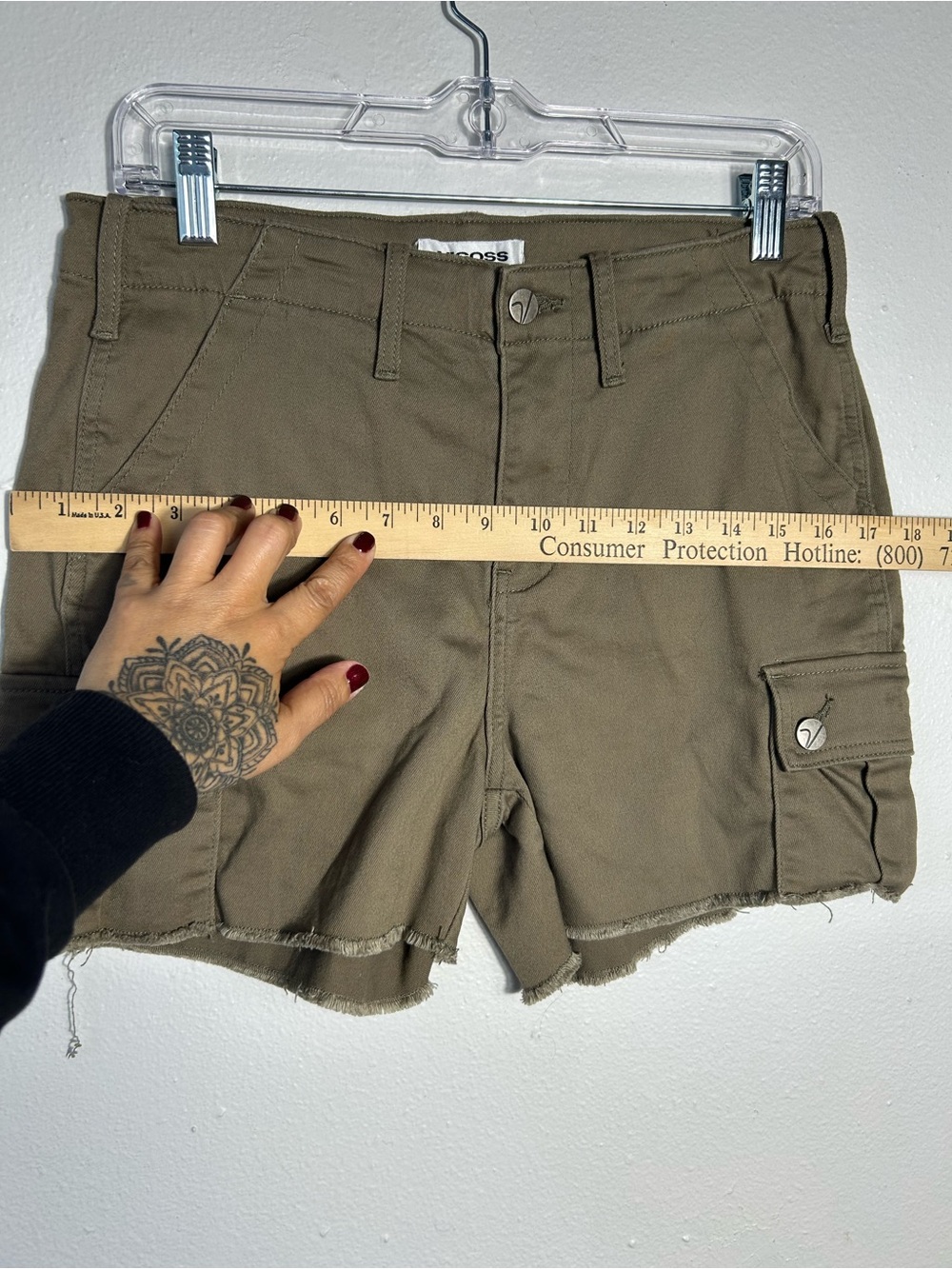 Vigoss Ace High Rise Cargo Shorts Womens Size 28 Olive Brown Raw Hem Stretch - Picture 9 of 10